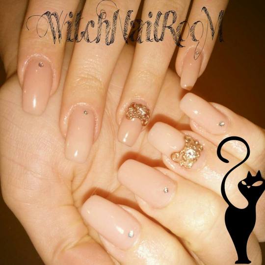Witch nail room #beograd Izlivanje noktiju #nudenails#naturallook Izlivanje noktiju gelom - u boji i