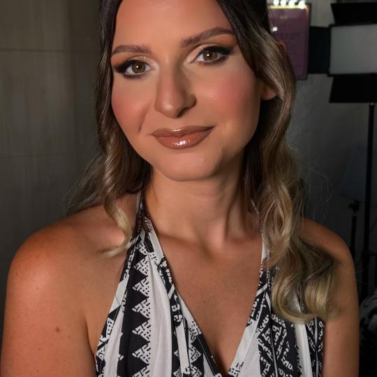 Golden beauty by Mimi #nis Make-up / šminkanje Profesionalno šminkanje + veštačke trepavice Mlad