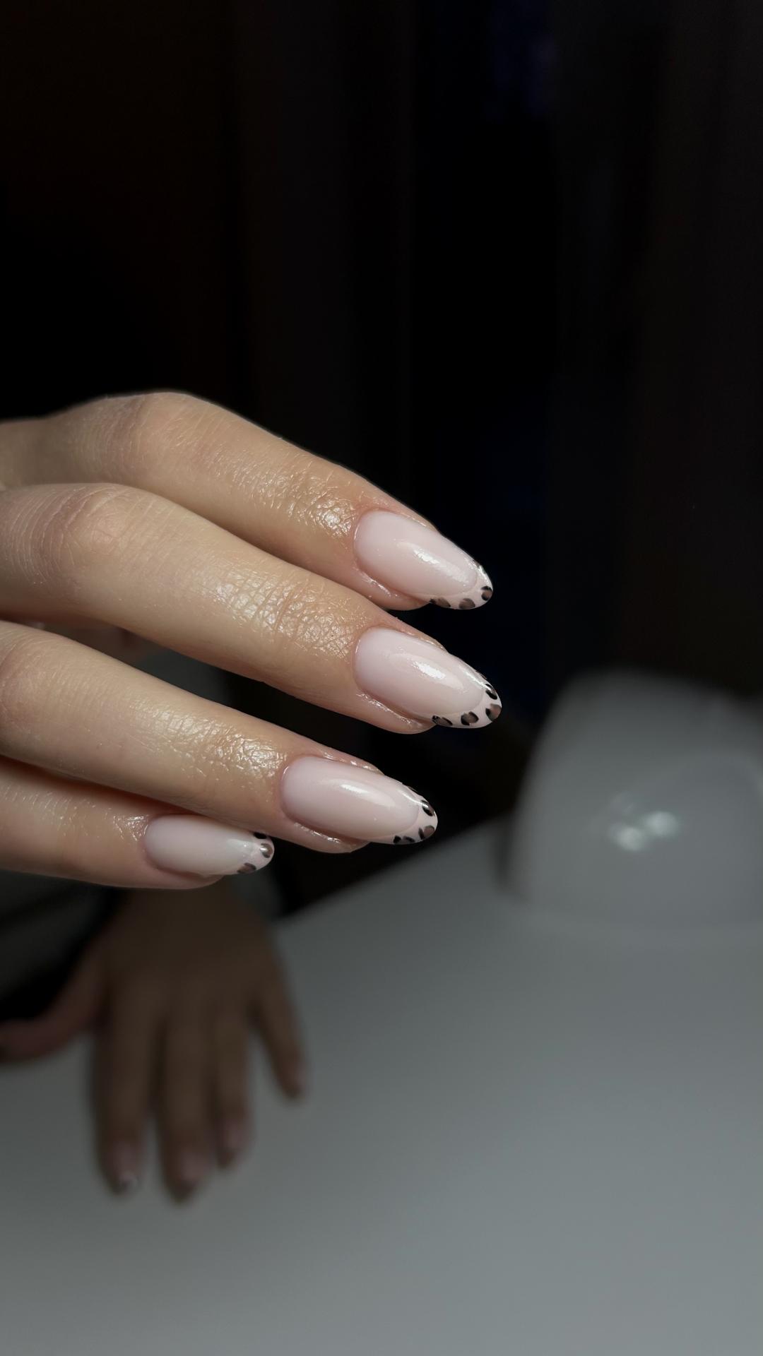 Vanilla rain beauty #beograd Izlivanje noktiju Izlivanje noktiju gelom - M dužina