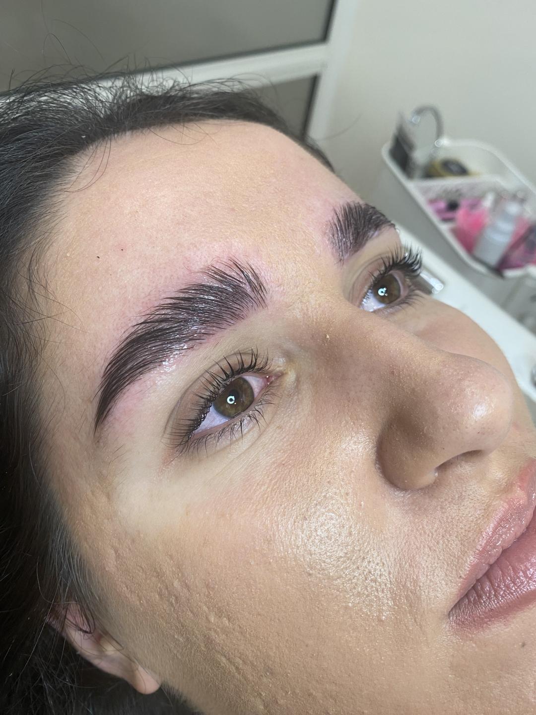 Ayva Nail Studio #beograd Obrve Brow lift + farbanje obrva