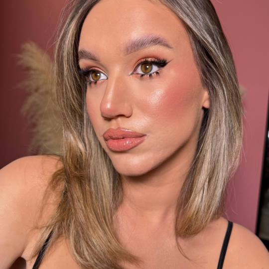 Drenovac Studio #beograd Make-up / šminkanje Profesionalno šminkanje + veštačke trepavice