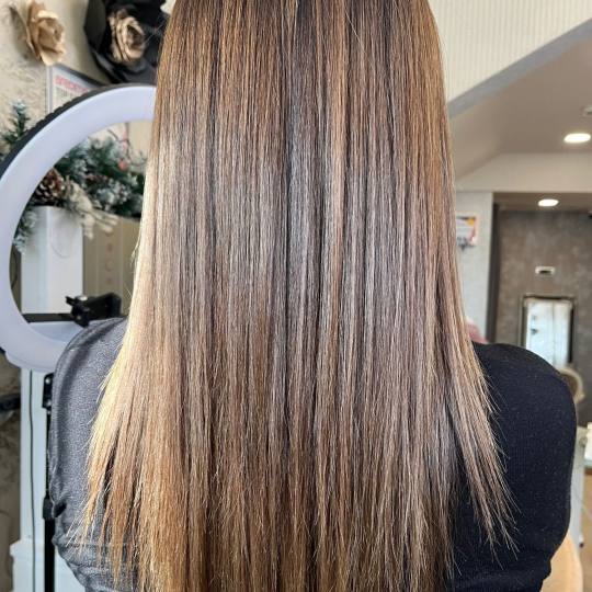 Bibi beauty centar #beograd Pramenovi Pramenovi na foliju u 1 / 2 boje / blanšem + olaplex+ preliv 