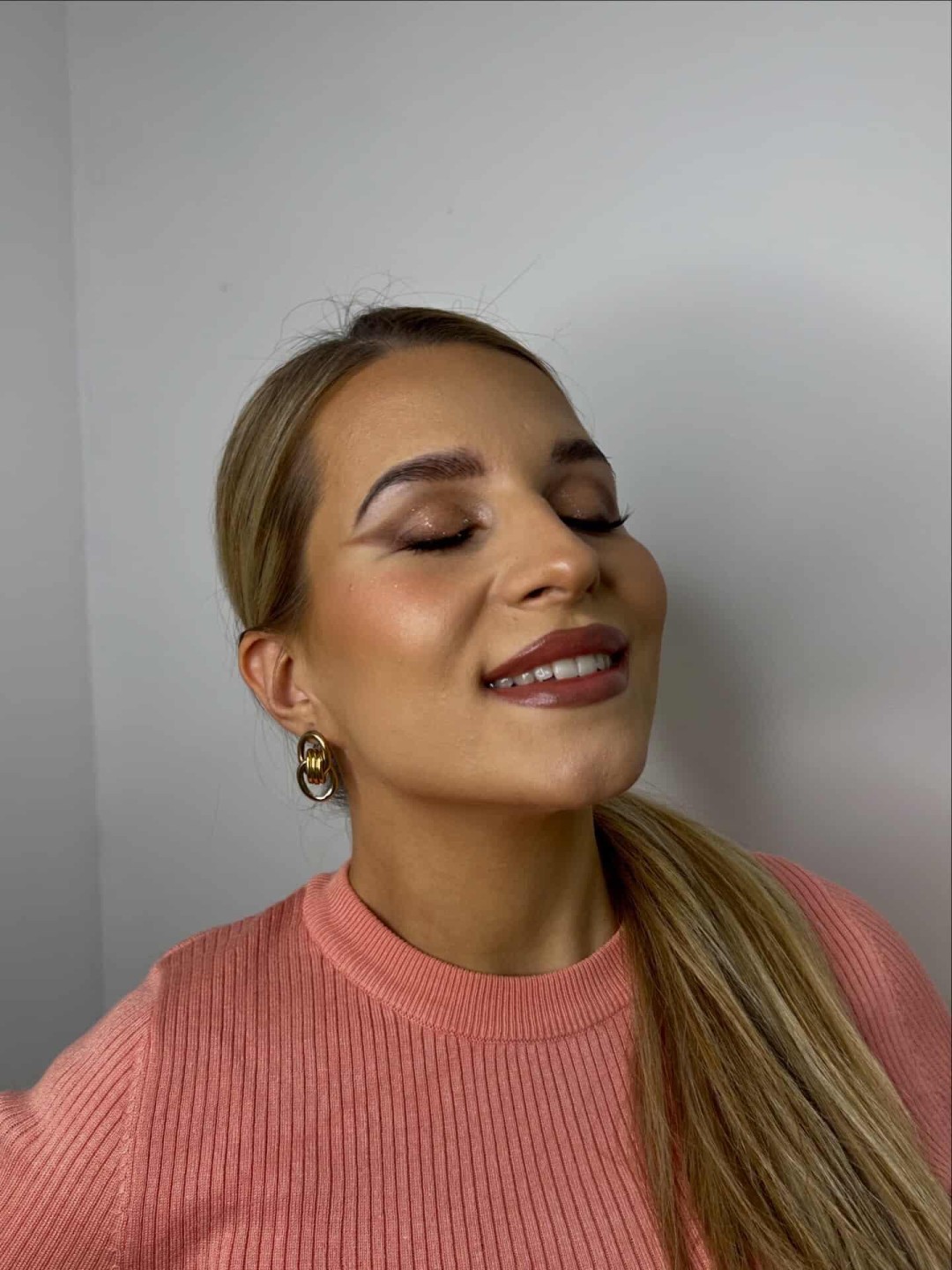 Sanya Makeup #nis Make-up / šminkanje Profesionalno šminkanje + veštačke trepavice