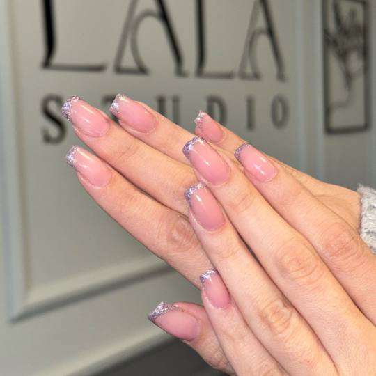 Lala Studio #beograd Ojačavanje noktiju Ojačavanje noktiju gelom - M dužina