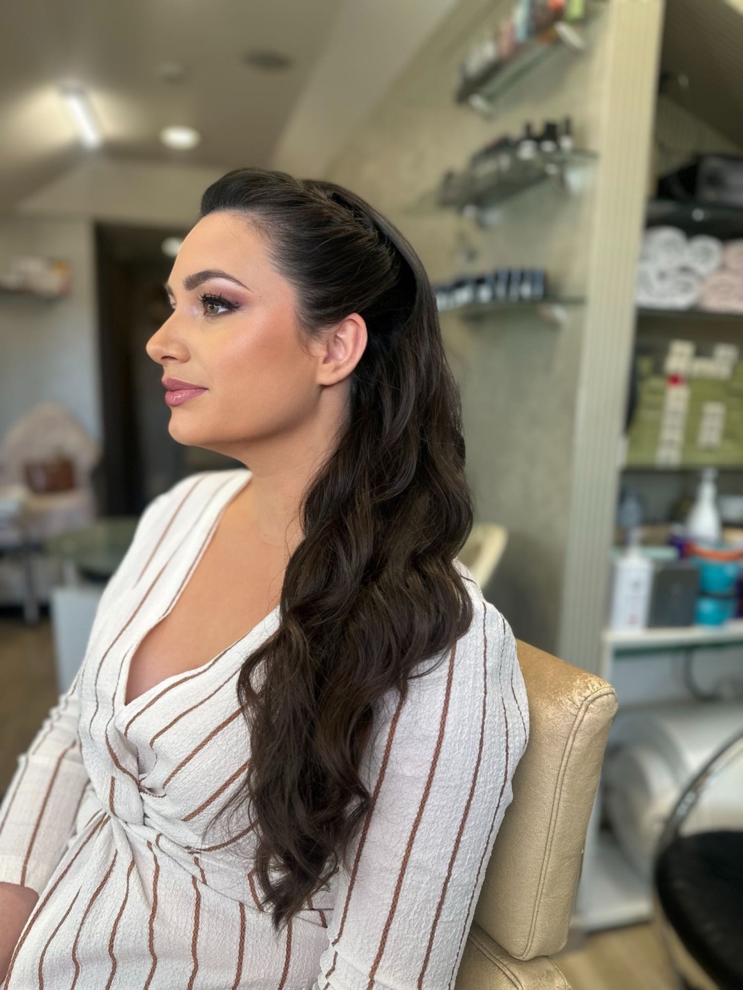 Bibi beauty centar #beograd Make-up / šminkanje Profesionalno šminkanje + veštačke trepavice + svečana frizura
