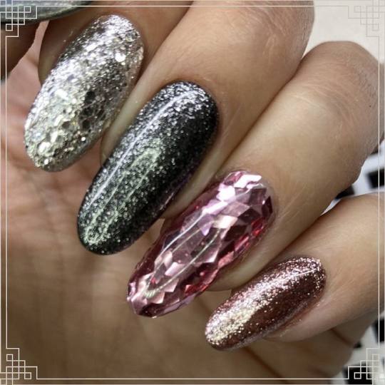 Diamonds & Pearls Beauty Studio #beograd Izlivanje noktiju Izlivanje noktiju gelom - M dužina