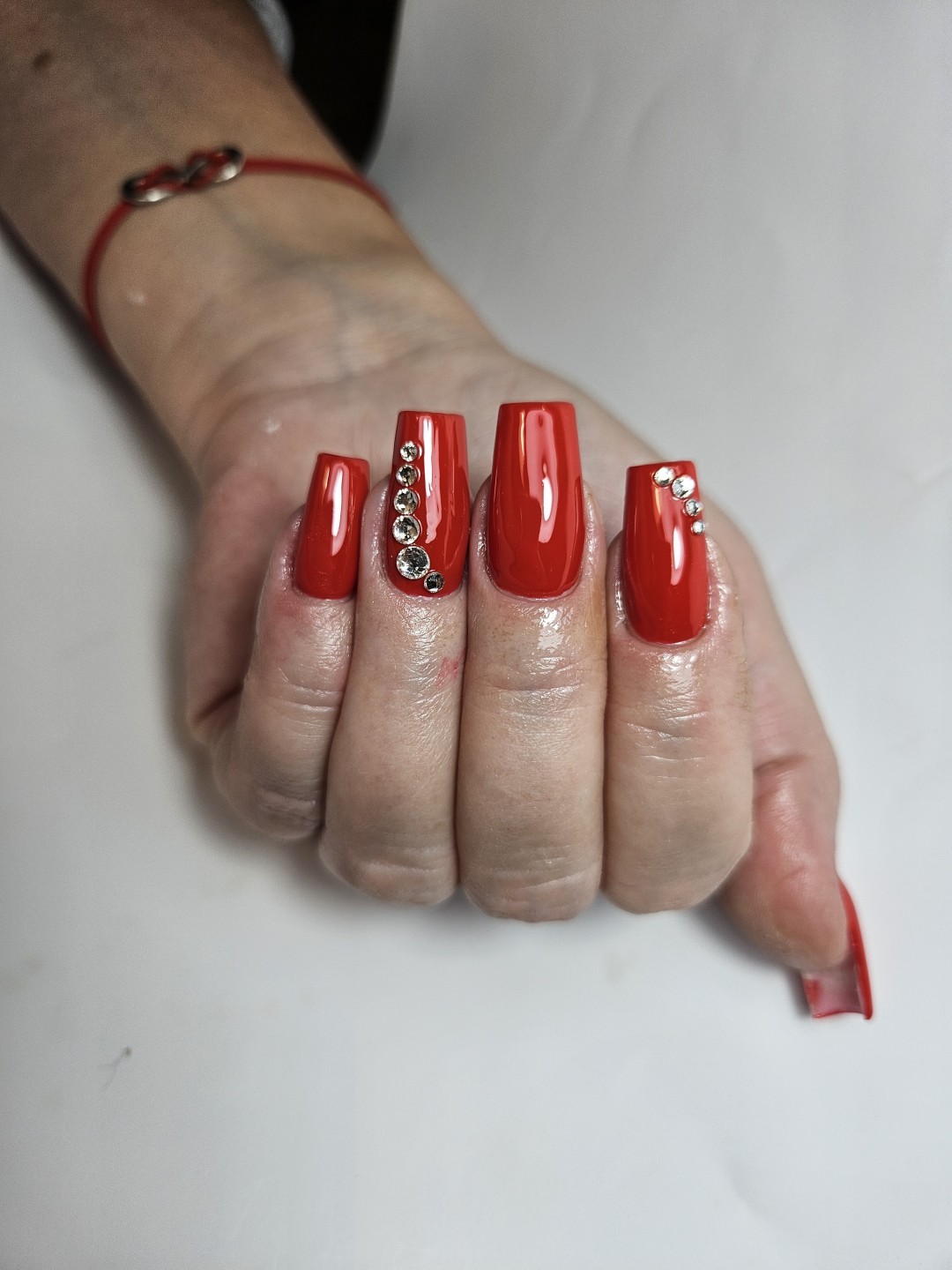 Butik Lepote #beograd Korekcija noktiju Korekcija noktiju gel boja ili frenc + aparatni manikir - L dužina
