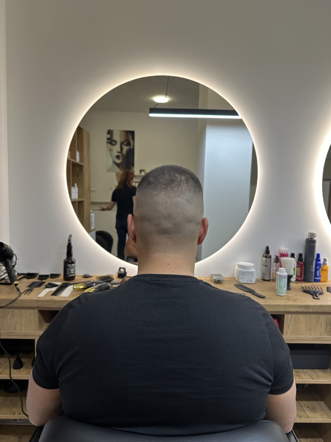 Studio Eleven Ladies&Gentlemen #beograd Muško šišanje Muško šišanje + pranje kose