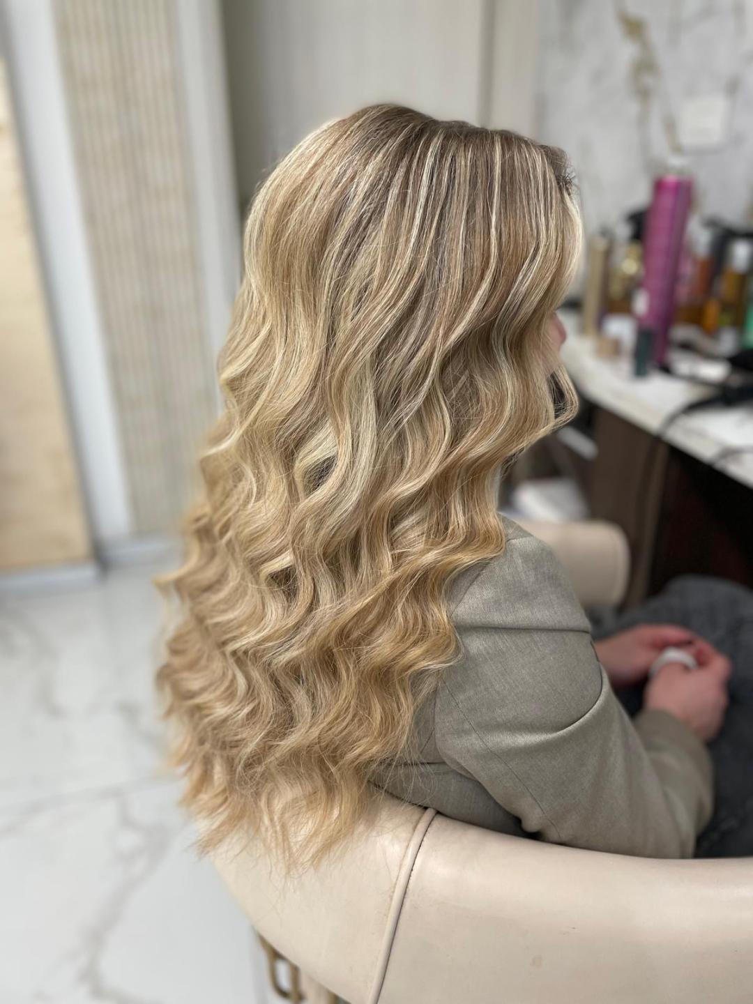 Feniranje na talase / lokne - duga kosa - aBeauty Salon Lepote, Beograd Feniranje i stilizovanje Frizerski saloni Feniranje i stilizovanje, Beograd, Vračar, Čubura, Crveni krst