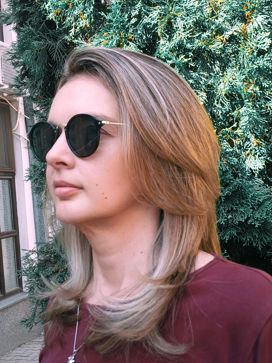 Pramenovi blanšem + preliv + feniranje - kosa srednje dužine / ekstra gusta kratka kosa - Hairrific, Sombor Pramenovi Frizerski saloni Pramenovi, Sombor, Centar