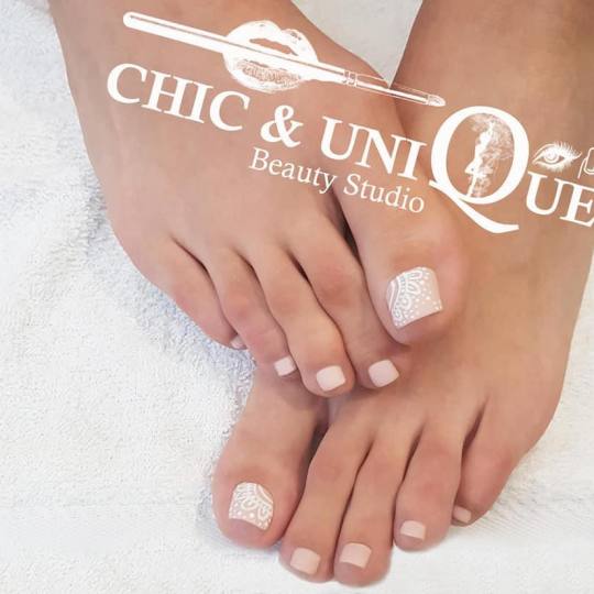 Chic & Unique Beauty Studio #beograd Ukrašavanje noktiju Nail art pedicure ?? Nail art