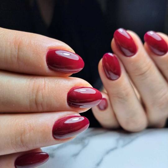 Ashanti Beauty Salon & Academy #beograd Ojačavanje noktiju Ojačavanje prirodnih noktiju gelom - bo