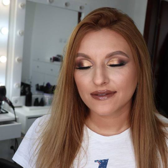 M Studio 0303 #novisad Make-up / šminkanje Profesionalno šminkanje + svečana frizura (podrazumeva