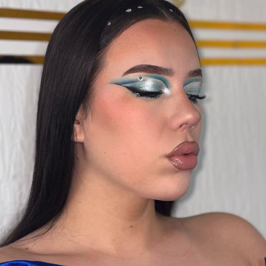 Varnelli Studio #beograd Make-up / šminkanje Scensko šminkanje