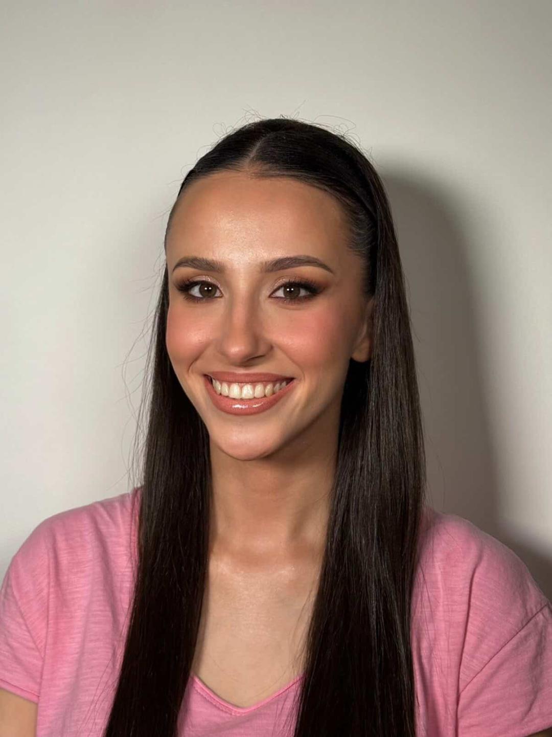 Svečana frizura - kosa srednje dužine - Studio Eleven Ladies&Gentlemen, Beograd Svečane i frizure za svadbu Frizerski saloni Svečane i frizure za svadbu, Beograd, Zvezdara