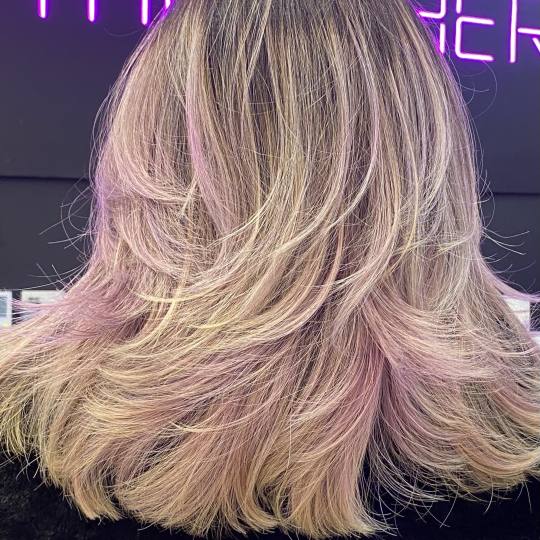 Golden Beauty Shop #beograd Žensko šišanje Žensko šišanje - sve dužine kose