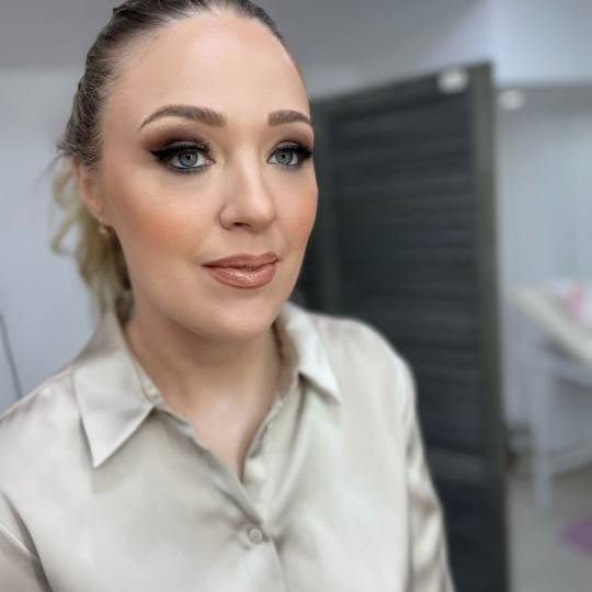 Studio Adore #novisad Make-up / šminkanje Profesionalno šminkanje