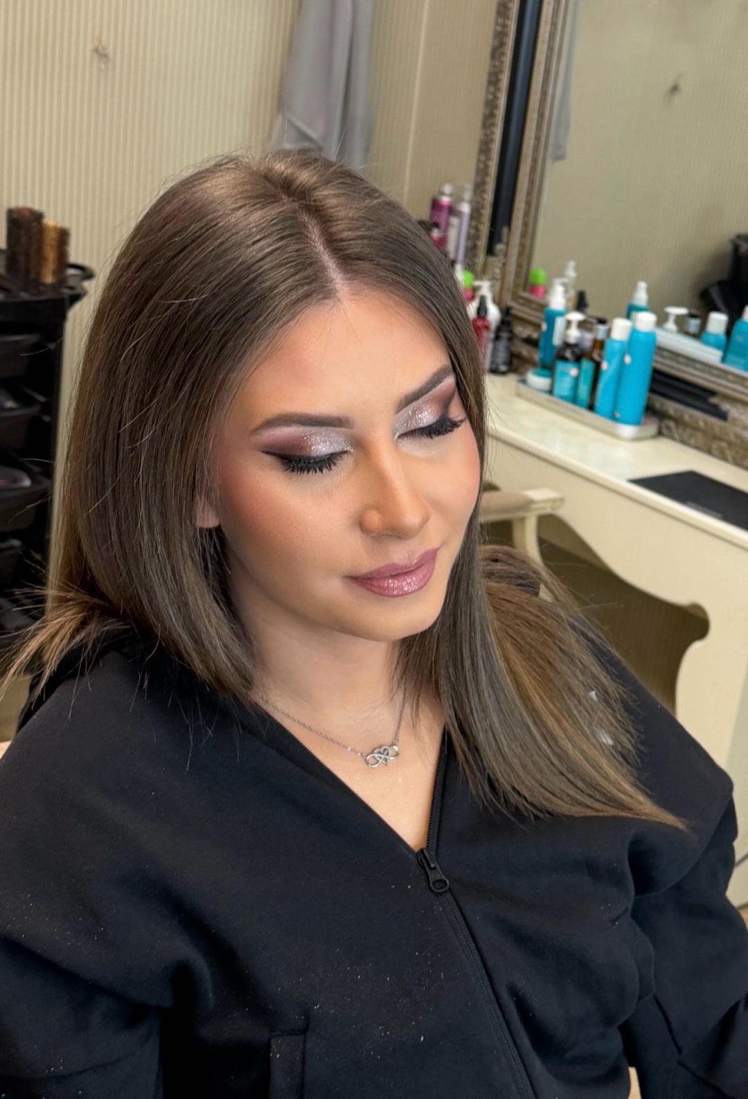 Bibi beauty centar #beograd Make-up / šminkanje Profesionalno šminkanje + feniranje ravno