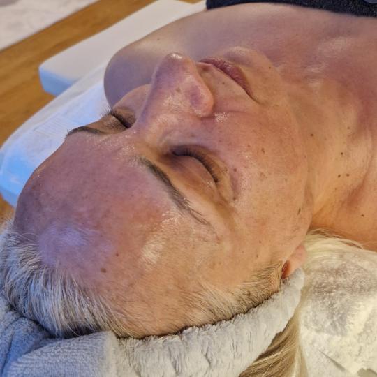 Glow Holistic Studio #beograd Masaža lica Phyt's tretman - aromalliance anti-age oligo-vital P