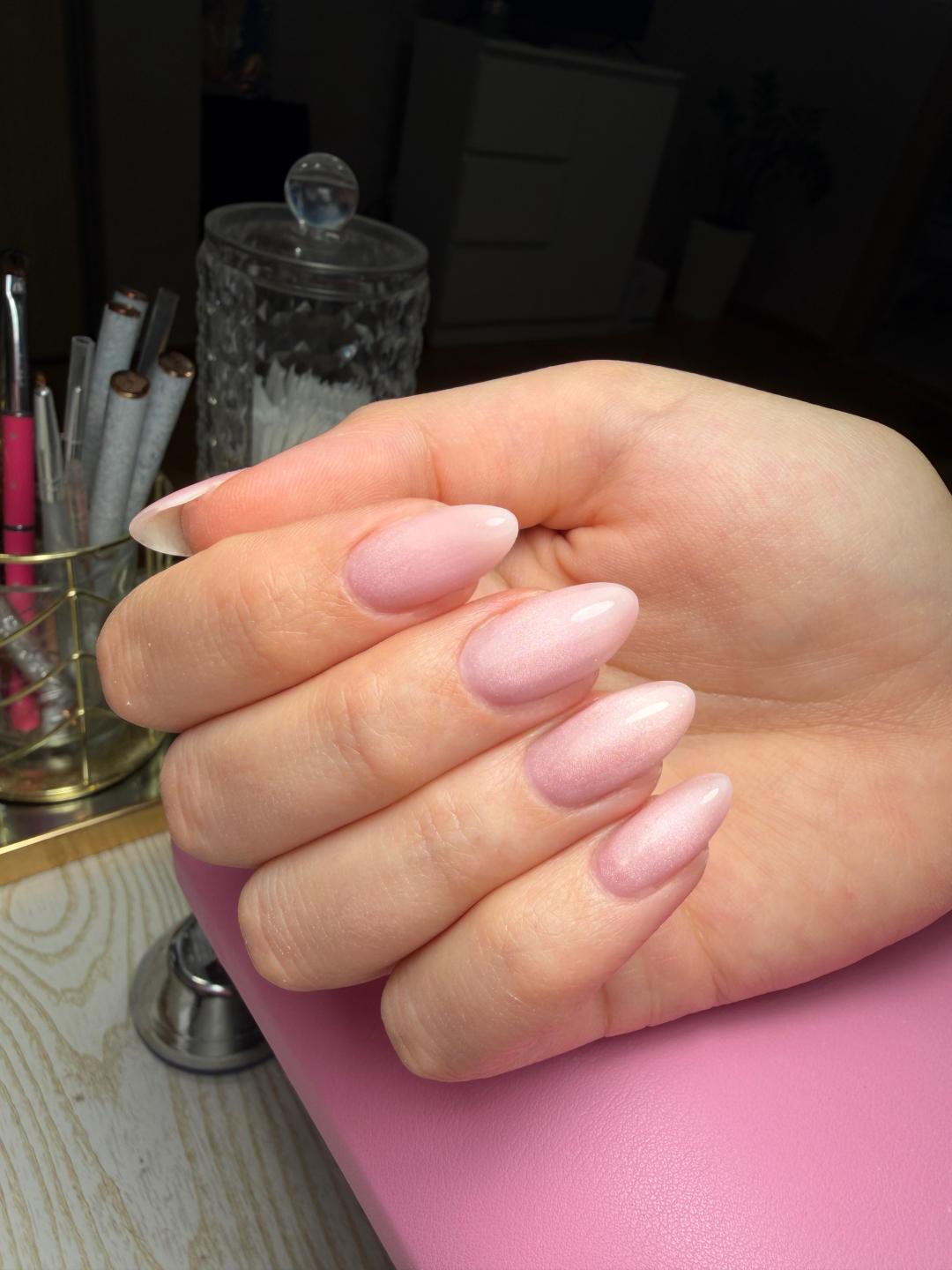 Korekcija izlivanja noktiju gelom - M dužina - Beauty room Zvezdara, Beograd Izlivanje noktiju Nokti Izlivanje noktiju, Beograd, Zvezdara