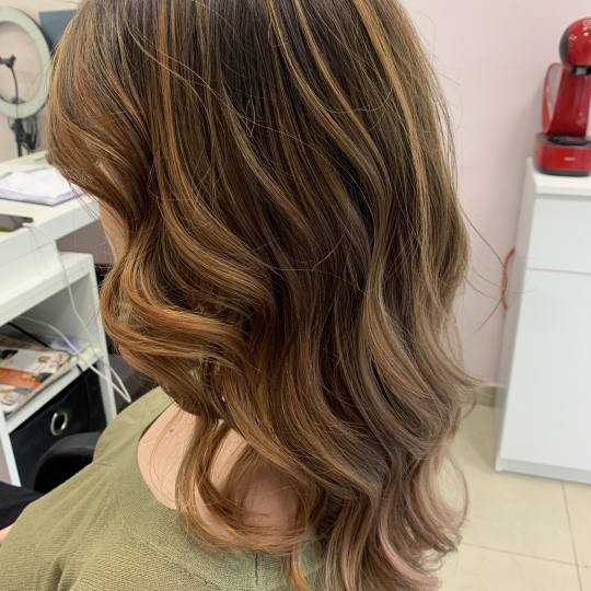 Studio Marijana #beograd Farbanje kose Balayage / Ombre - kosa srednje dužine Balayage&nijansiranje