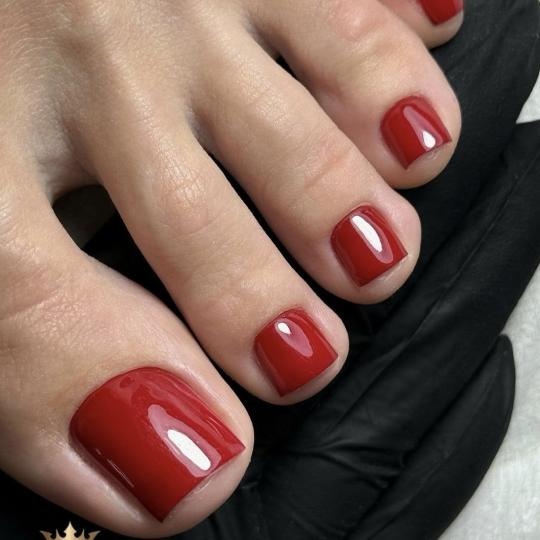 Lion King #beograd Estetski pedikir Pedikir + piling + gel lak - boja