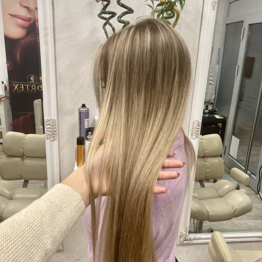 Vortex Beauty Hair - Belvil #beograd Pramenovi Svetli pramenovi na već izrasli balayage. S’ obzir