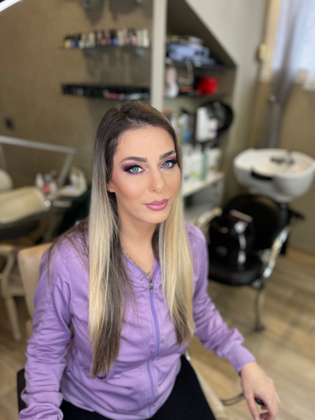 Bibi beauty centar #beograd Make-up / šminkanje Profesionalno šminkanje + feniranje ravno