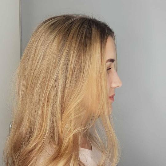 Cut 'n' Go #novisad Žensko šišanje Žensko šišanje + feniranje - kosa srednje dužine