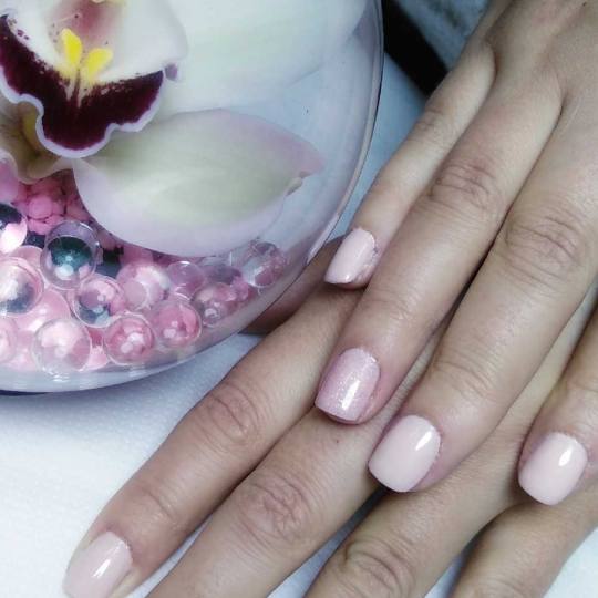 Headroom #beograd KOMBINOVANI MANIKIR + GEL LAK