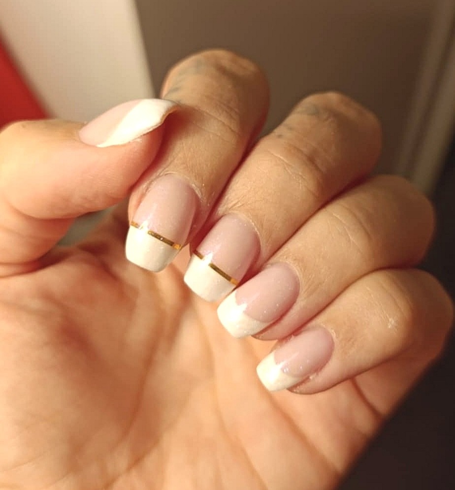 Krispy tattoo & nails #beograd Manikir Manikir + pedikir + gel lak