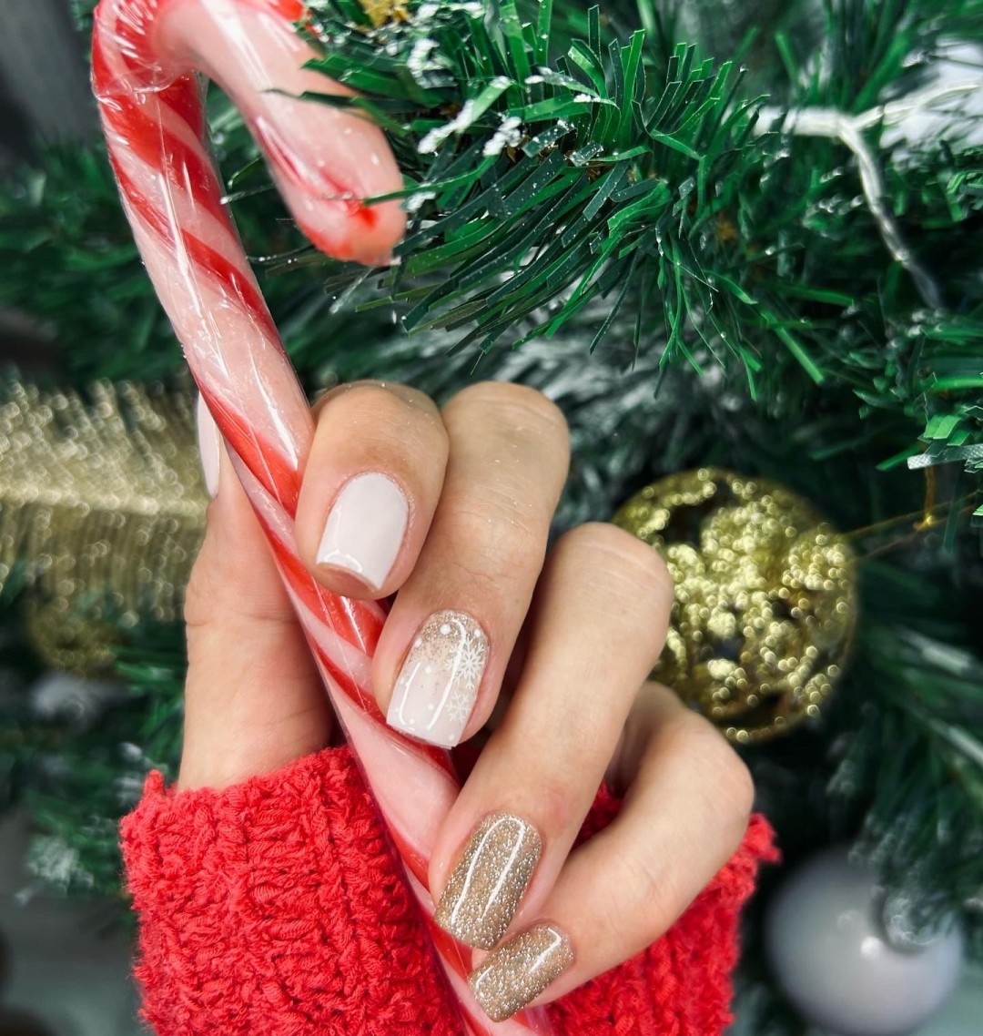 Moon Beauty Bar #beograd Korekcija noktiju Korekcija noktiju