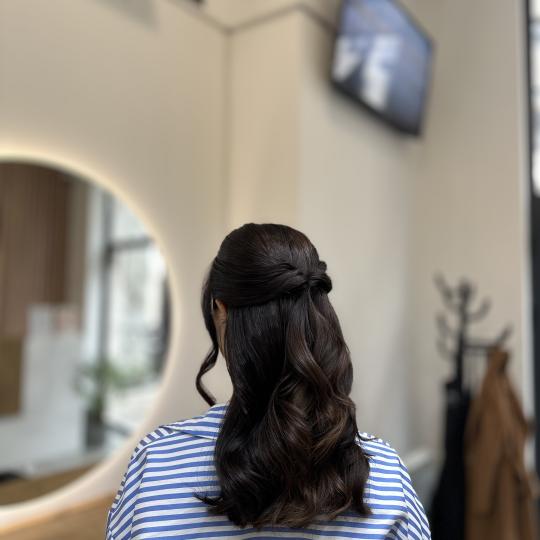 Studio Eleven Ladies&Gentlemen #beograd Svečane i frizure za svadbu Svečana frizura - kosa srednje