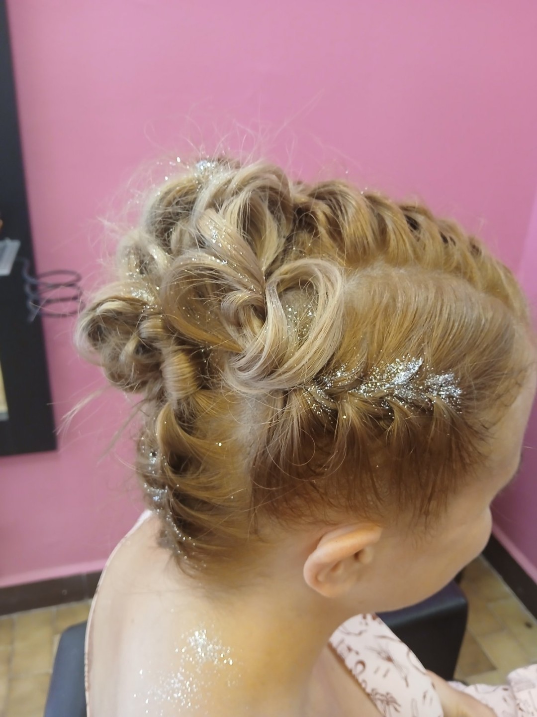 Sv. Mina, Beograd LookBook