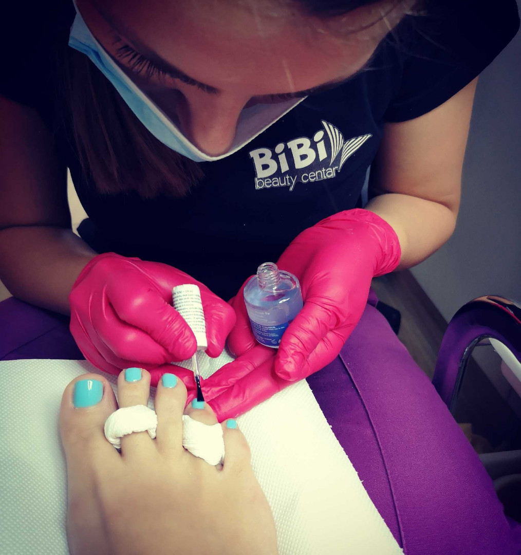 Bibi beauty centar #beograd Estetski pedikir Estetski pedikir + gel lak