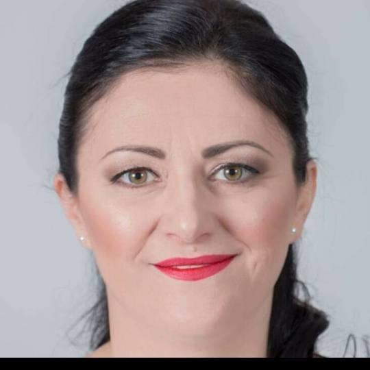 Albina Unisex Studio Lepote #temerin Make-up / šminkanje Profesionalno šminkanje + veštačke trep