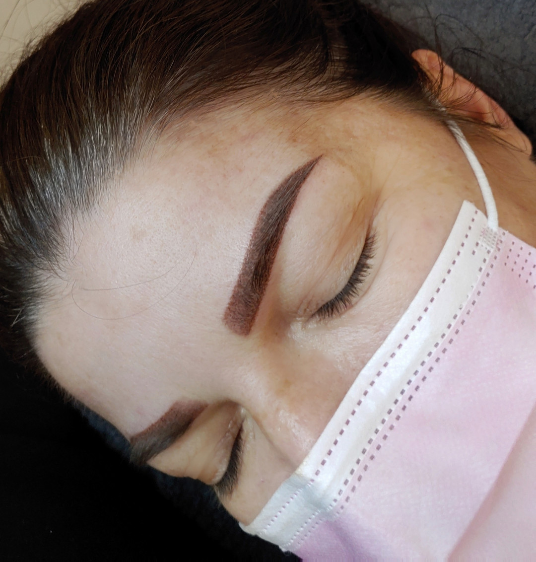Gloss studio #nis Obrve Puder obrve + prva korekcija - do 3 meseca