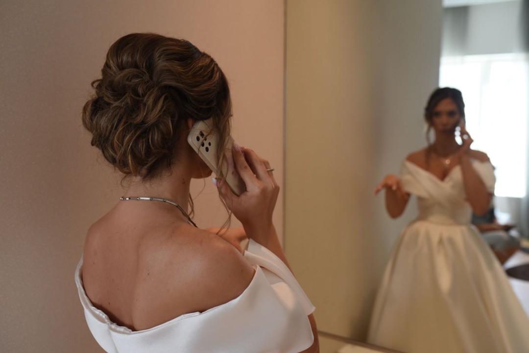 Punđa - složena - Beauty Studio VR, Beograd Pletenice, kike, punđe Frizerski saloni Pletenice, kike, punđe, Beograd, Vračar, Čubura, Crveni krst