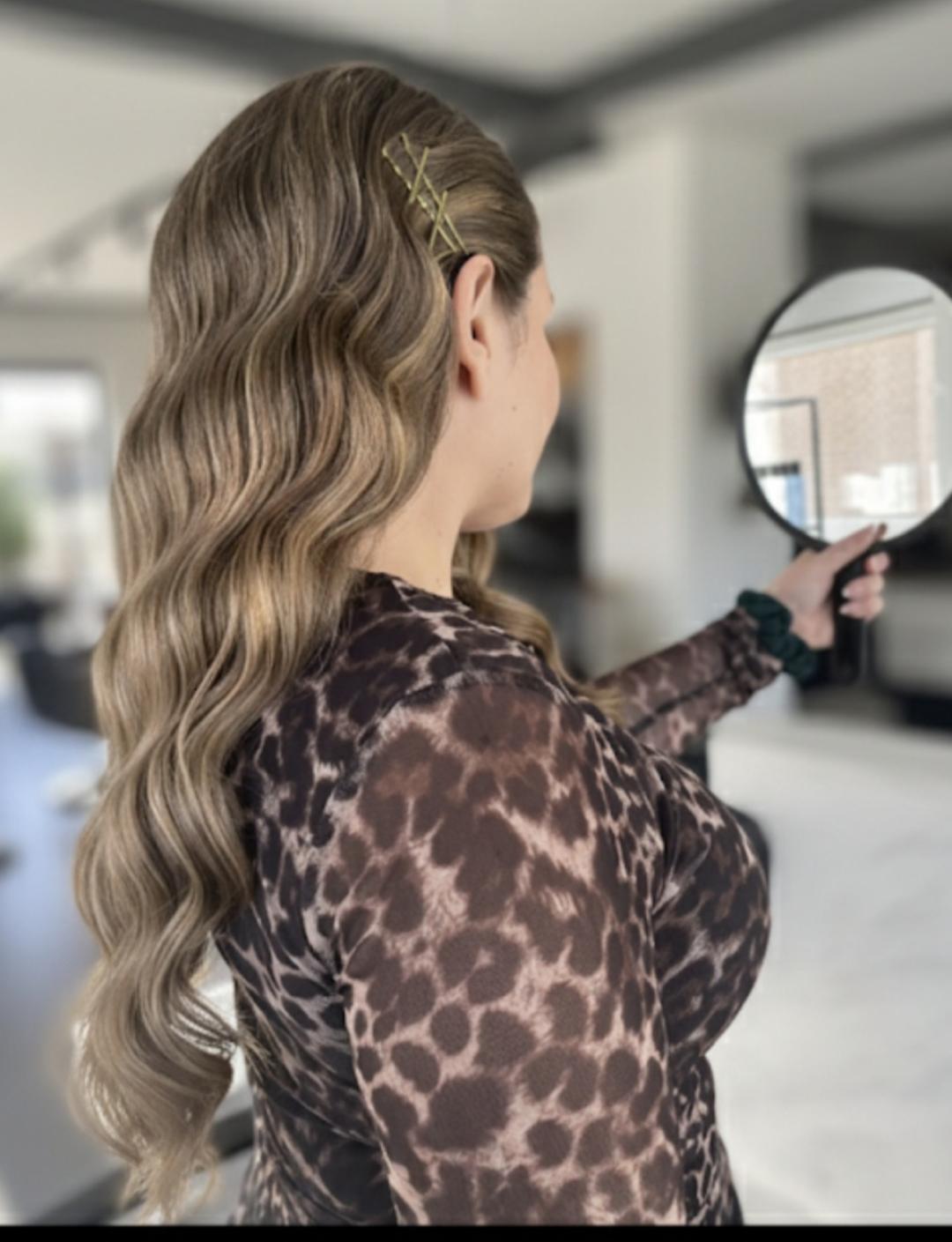 Holivudski talasi - sve dužine kose - Bellezza e Colori, Beograd Uvijanje, lokne i talasi Frizerski saloni Uvijanje, lokne i talasi, Beograd, Slavija, Autokomanda, Neimar