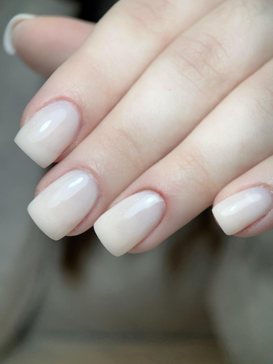 Nails Studio #beograd Izlivanje noktiju Izlivanje noktiju gelom - S dužina