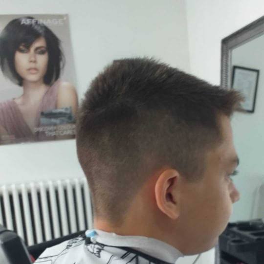Prestigio #beograd Muško šišanje definisano Muško šišanje makazama i mašinicom