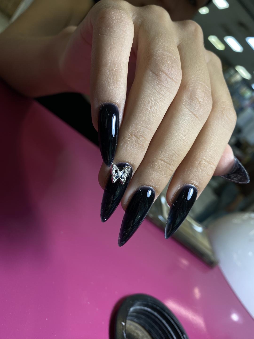 Urban Nails nail bar, Beograd LookBook