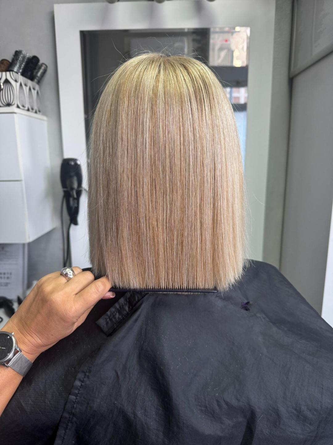 Astradas 1 #beograd Šišanje Žensko šišanje - kosa srednje dužine