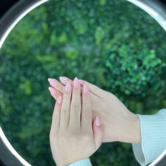 Estetic Studio 7 #beograd Izlivanje noktiju Korekcija izlivanja noktiju gelom - M dužina