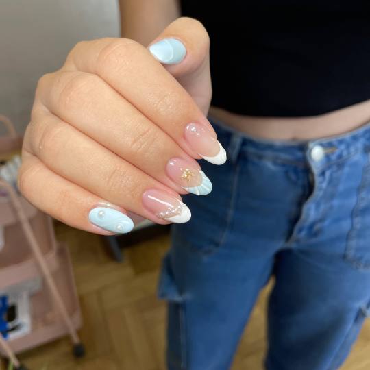 Beauty room Zvezdara #beograd Izlivanje noktiju Korekcija izlivanja noktiju gelom - M dužina