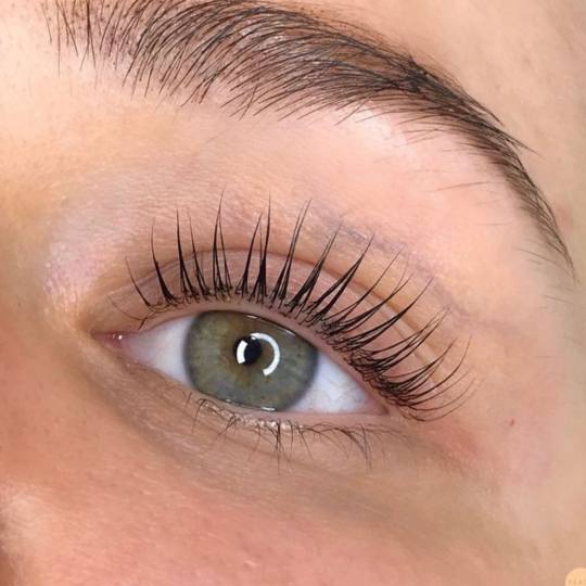 Lola Beauty Room #beograd Trepavice Lash lift + botox
