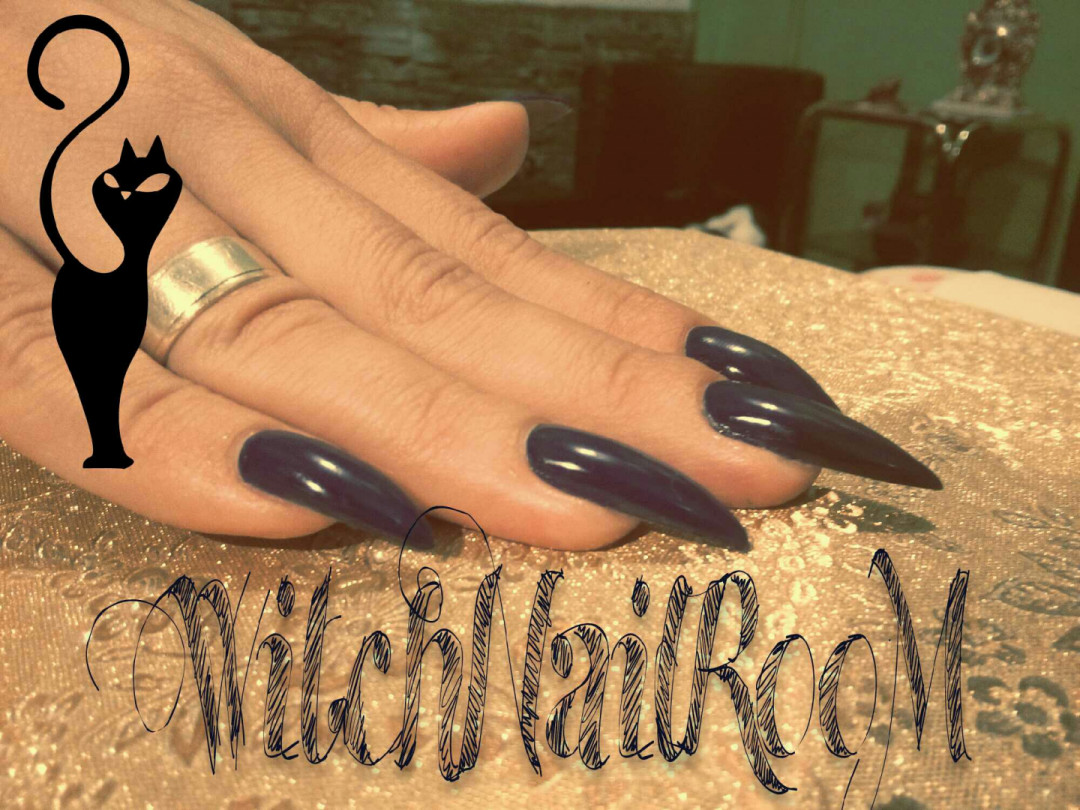 Witch nail room, Beograd Izlivanje noktiju
