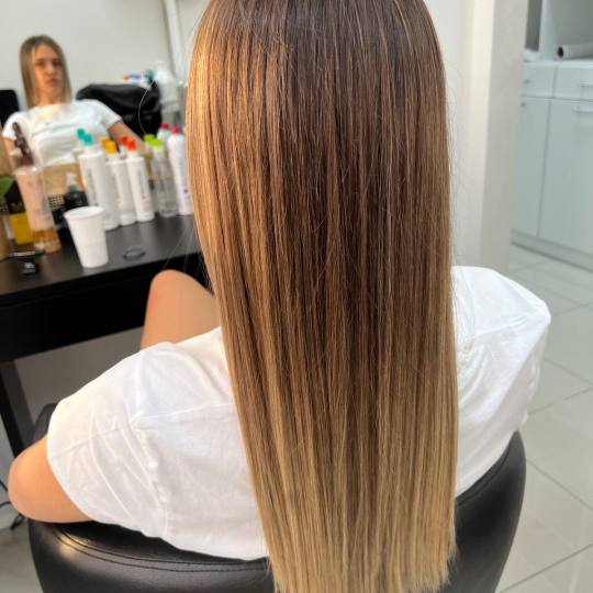 GM Beauty studio #beograd Feniranje i stilizovanje Feniranje na ravno - duga kosa