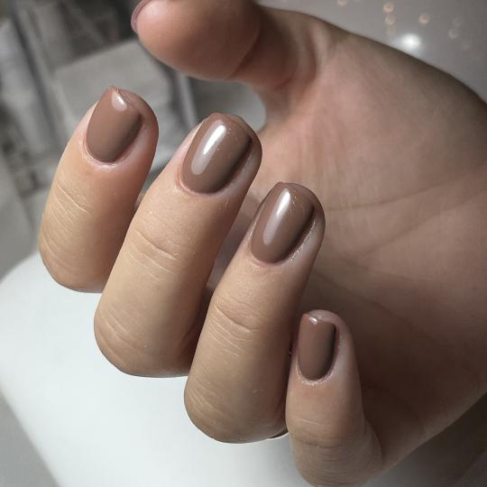 Nails Studio #beograd Ojačavanje noktiju Gel lak / rubber baza