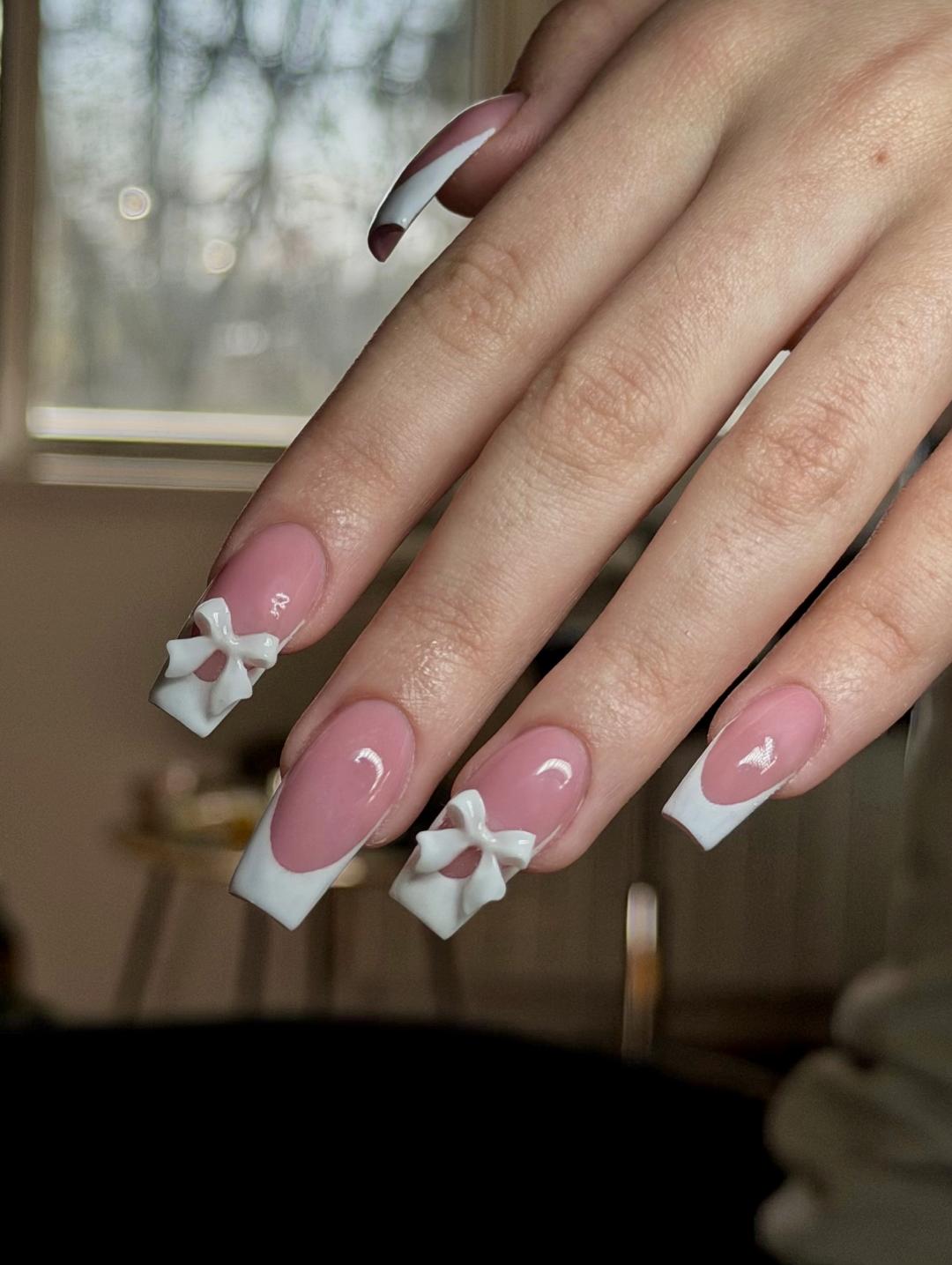 Safir Beauty Lounge #beograd Korekcija noktiju Korekcija noktiju - L dužina